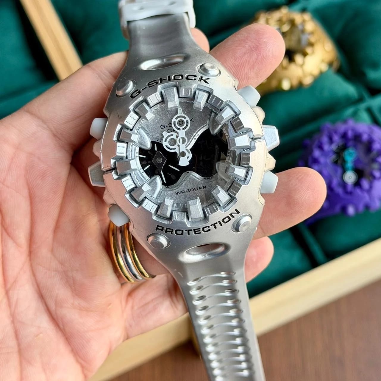 G-Shock GA-V01-1ADR